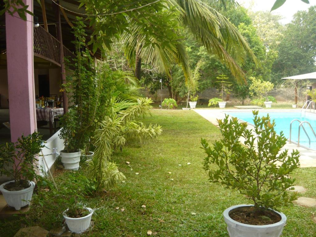 Sunrise Holiday Resort Habarana Exterior photo